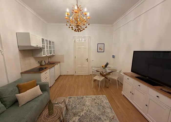 Spacious Zone For 4 , Nearby Parking * Karlovy Vary